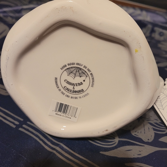 Cobwebs and Cauldrons Howdy Ghost Mug - Picture 5 of 6